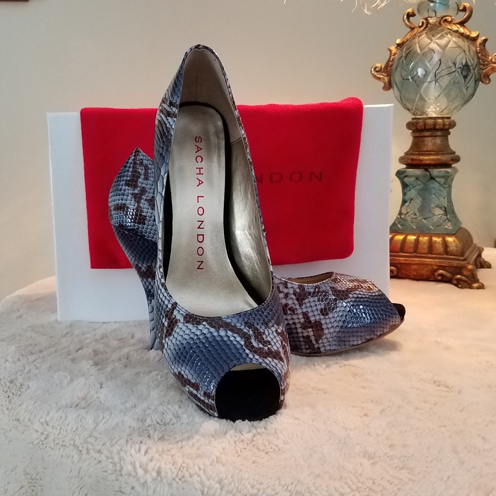 Heel Snake Skin Pattern Shades of Blue/Brown